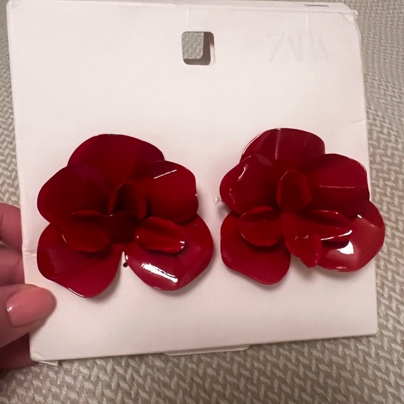 ZARA RED RAISED FLOWER EARRINGS NWT - Picture 4 of 4